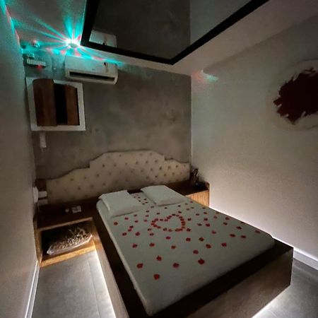Lemonte Motel ブルスケ エクステリア 写真